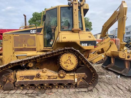 오리지널 컬러 Caterpillar D6N XL 사용중인 소형 볼도저