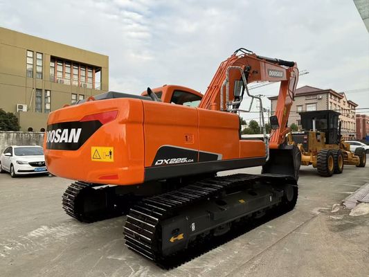 원본 한국 Doosan DX225LCA 사용 된 발굴기 장비 크롤러 유형