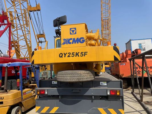 2021년 사용된 트럭 크레인 XCMG QY25K5F 안전 운용 25톤 이동 크레인