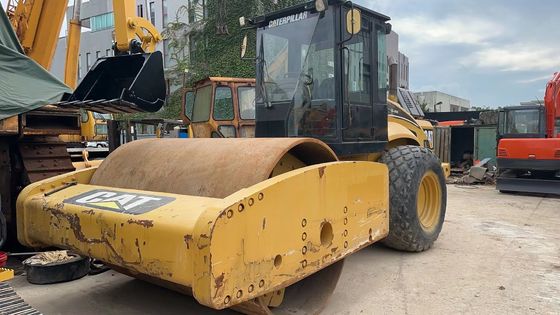 원래 색상 사용된 Caterpillar CS-683E 싱글 드럼 도로 롤러