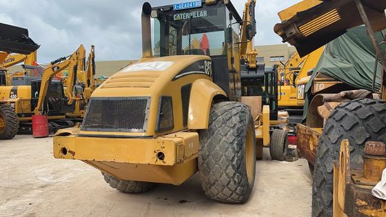 원래 색상 사용된 Caterpillar CS-683E 싱글 드럼 도로 롤러