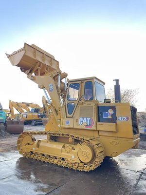 색상 재칠 사용 된 Caterpillar 973 크롤러 로더