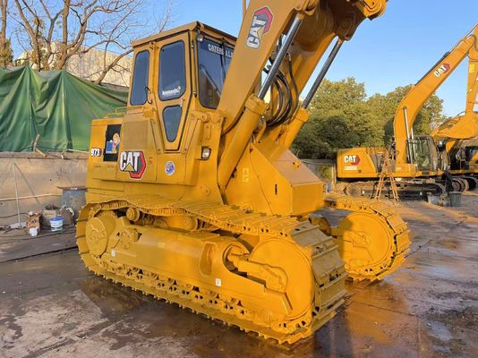 색상 재칠 사용 된 Caterpillar 973 크롤러 로더